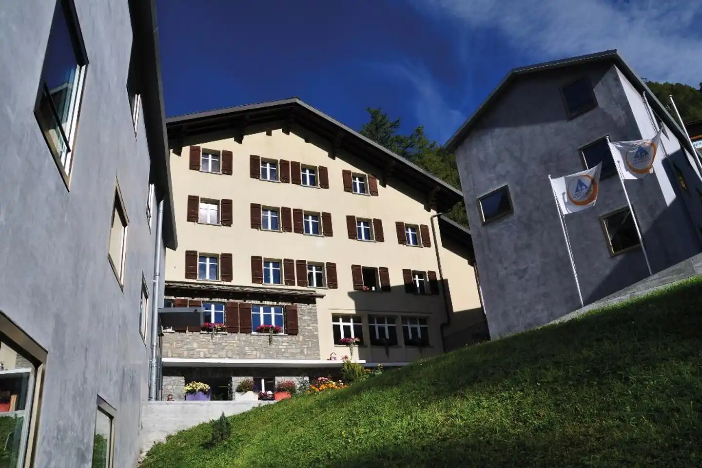 Zermatt Youth Hostel Aussenansicht
