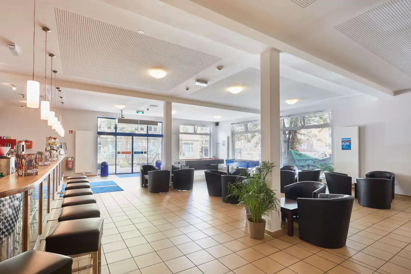 a&o Aachen Hauptbahnhof Lobby
