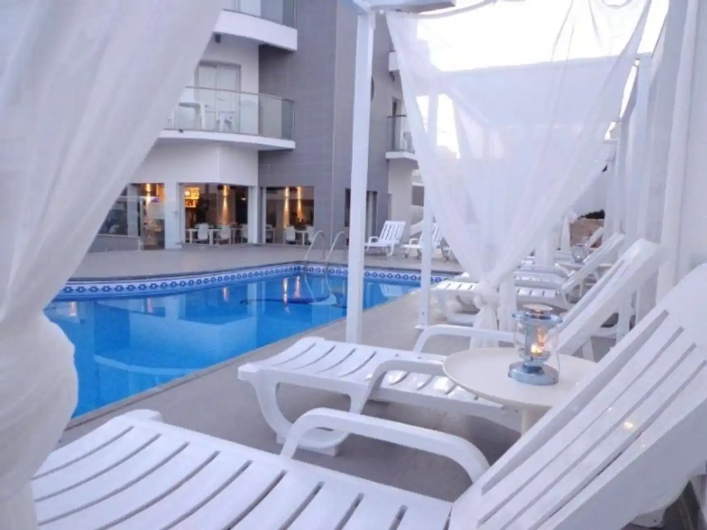 KR Hotel Pool