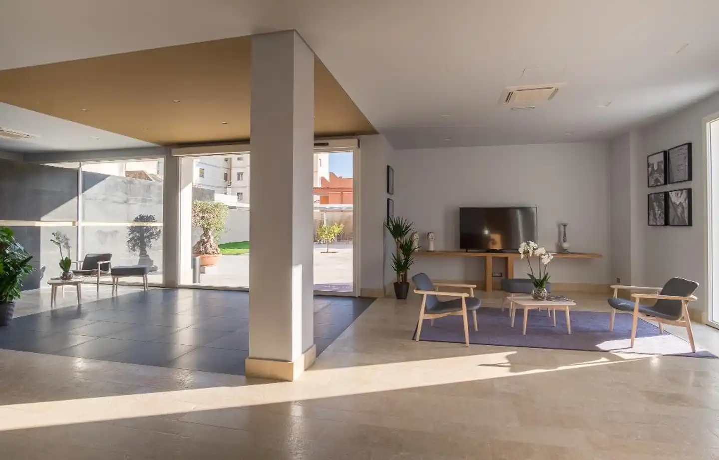 Hotel Netum Lobby