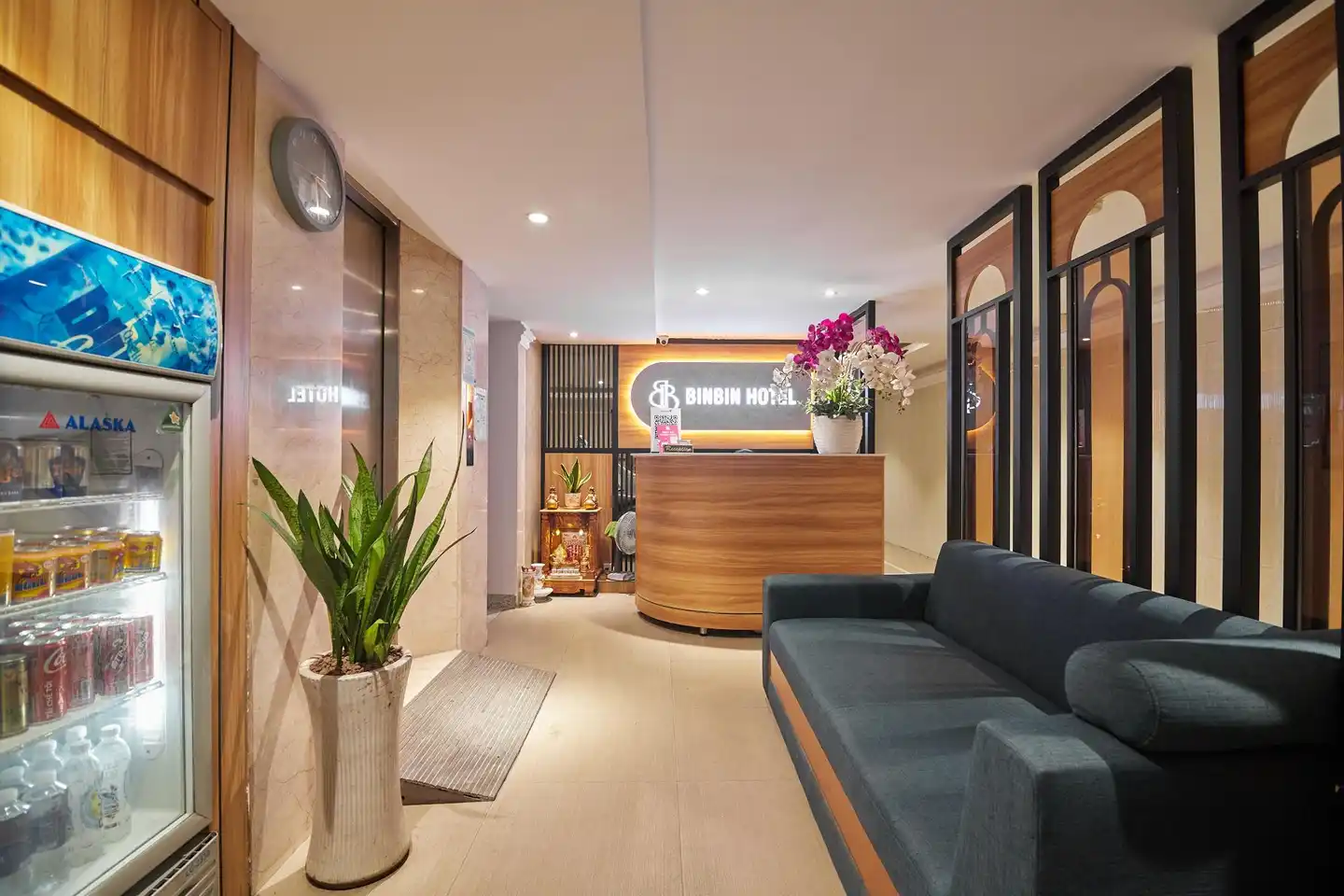 Bin Bin Hotel 2 - Near Him Lam D7 Lobby