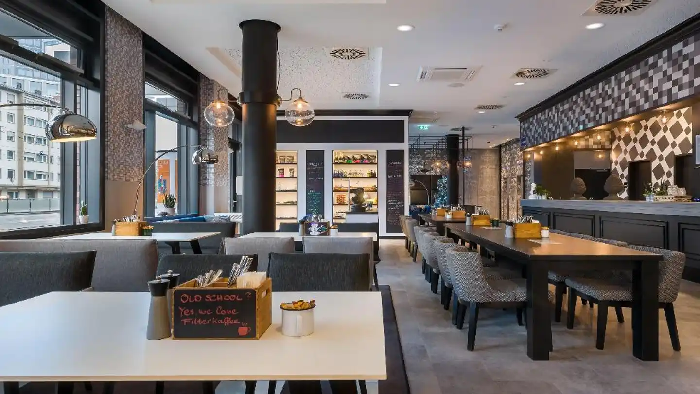 the niu Square Bar