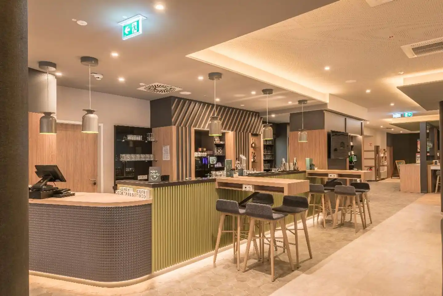 Holiday Inn Hamburg - Berliner Tor Bar