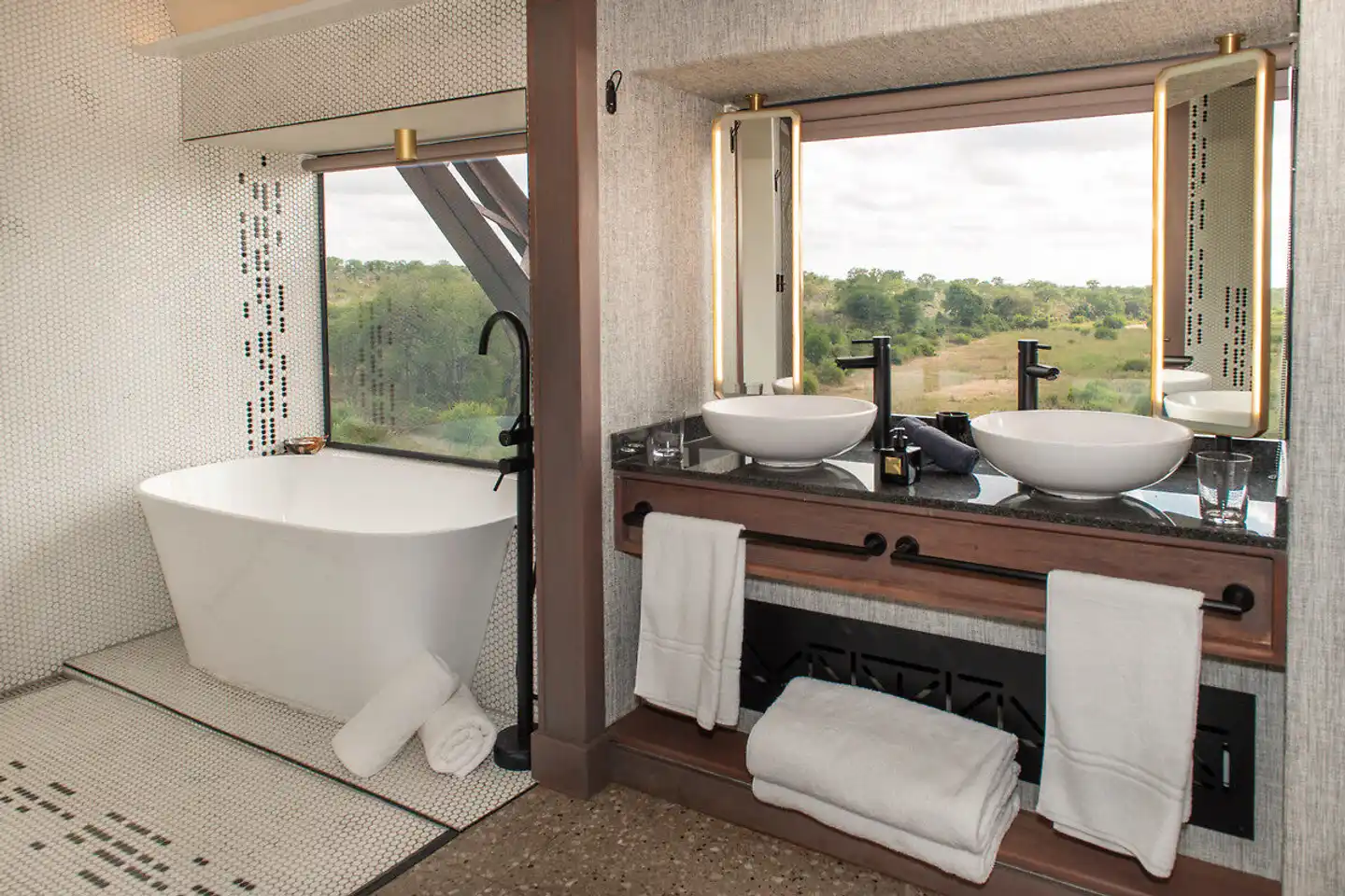 Kruger Shalati - The Train on the Bridge Badezimmer
