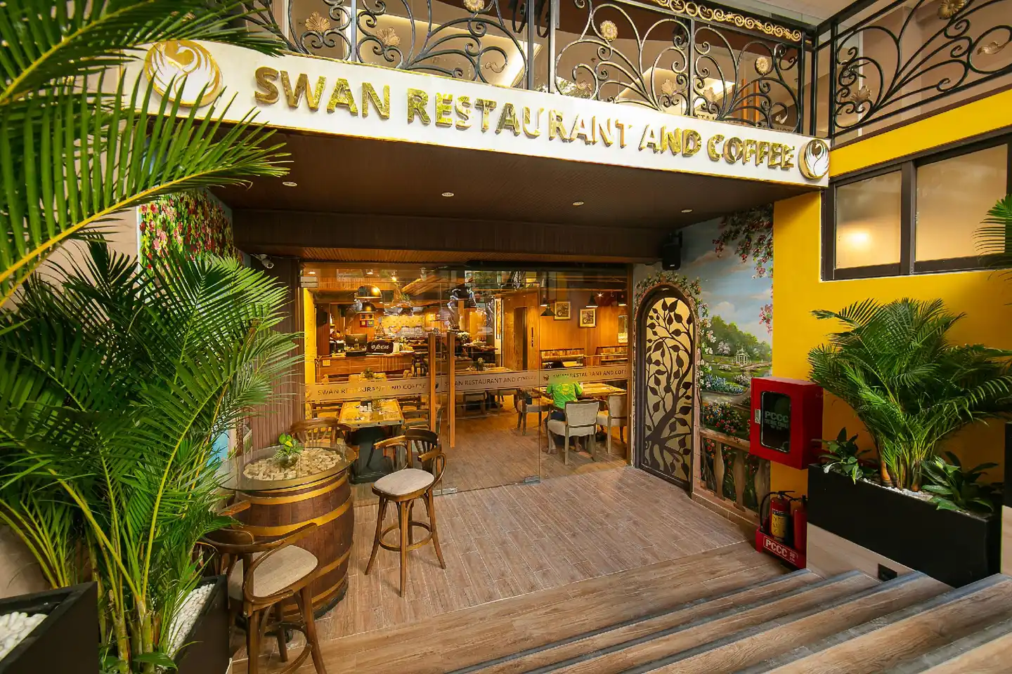 Nesta Hotel Saigon Bar