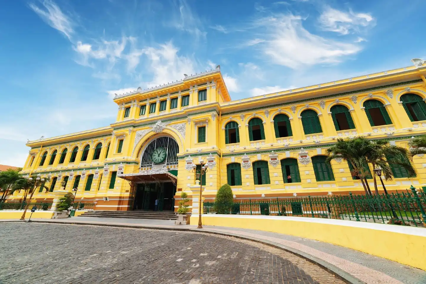 Dai Nam Sai Gon Hotel Aussenansicht