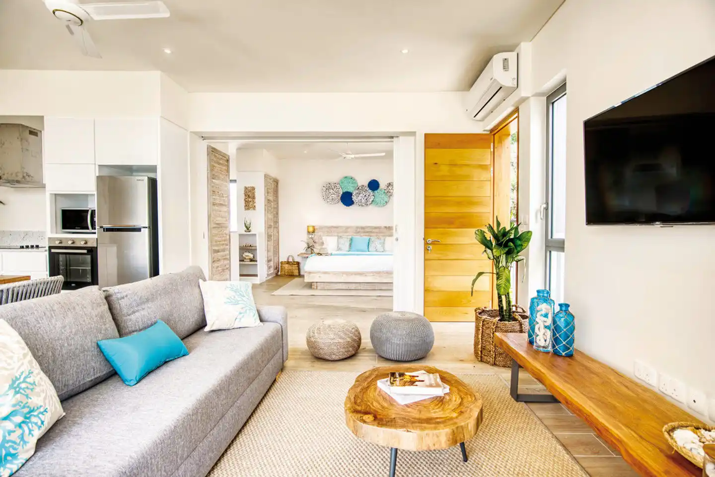 Pineapple Beach Villas Lobby