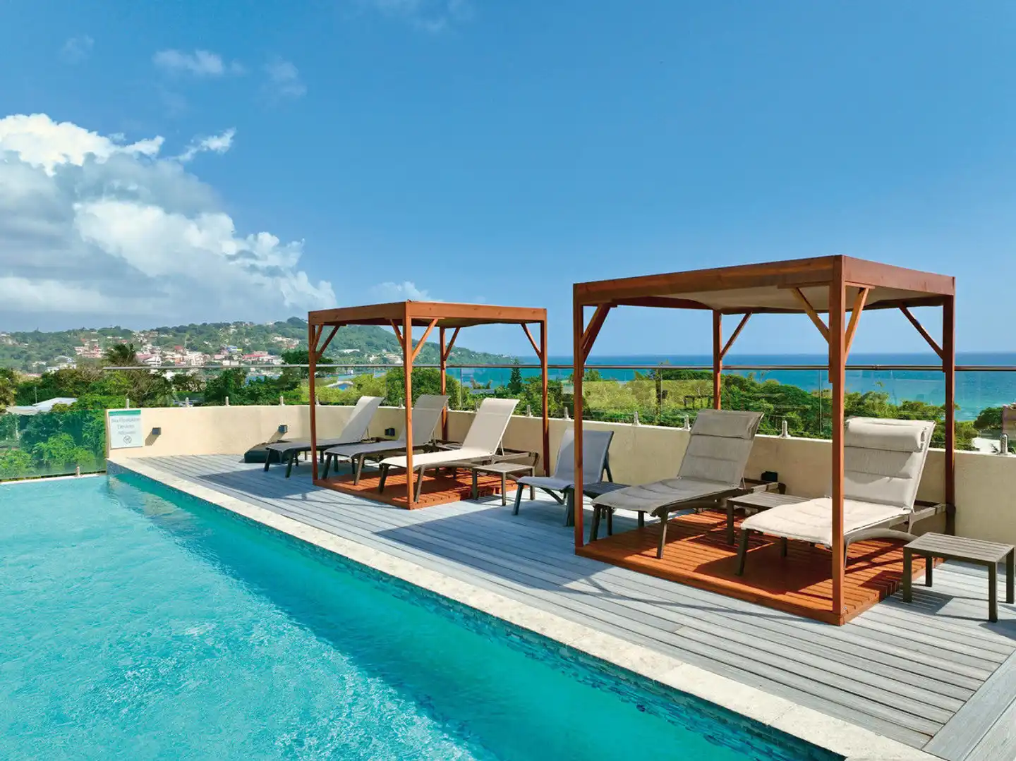 Comfort Inn & Suites Tobago Pool