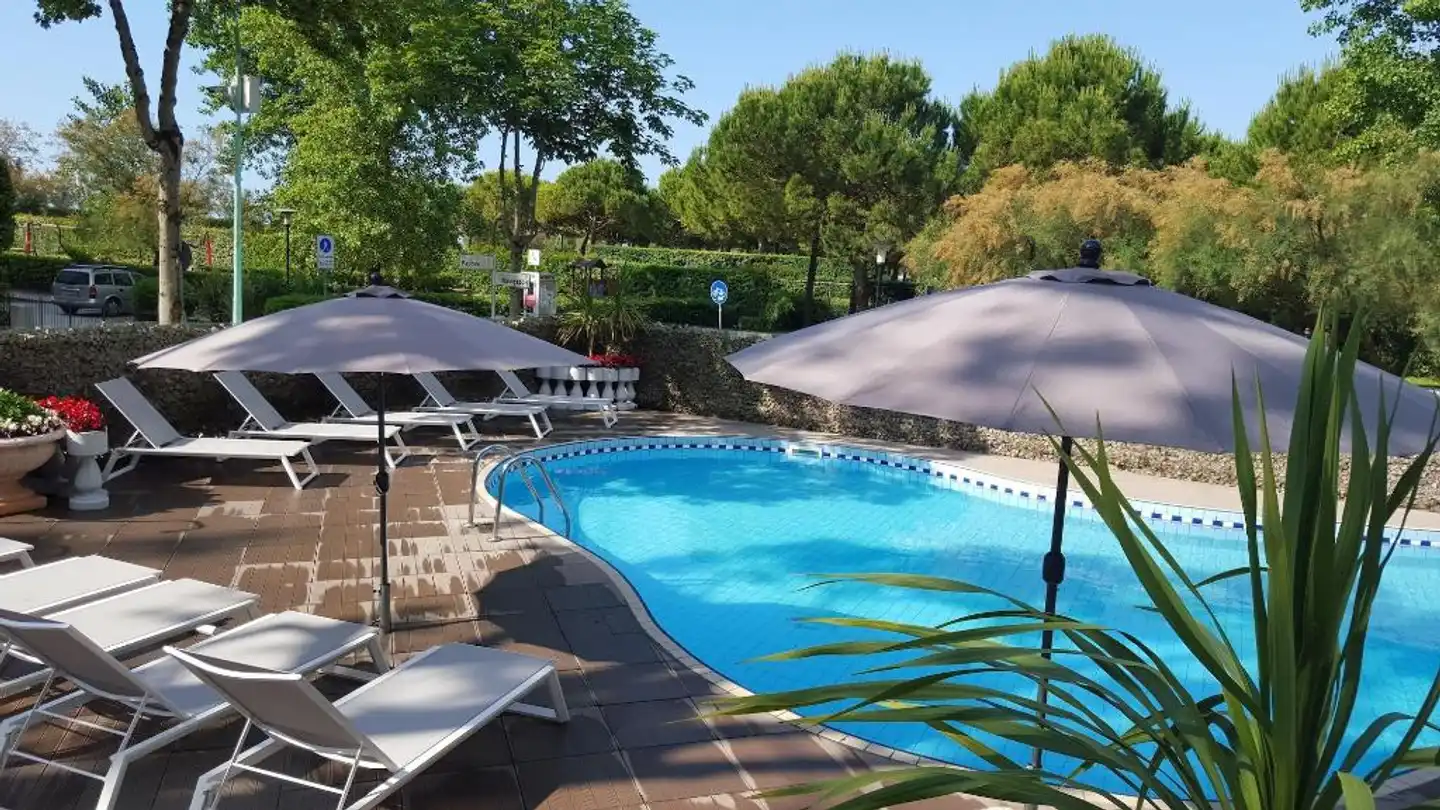 Hotel La Siesta Pool