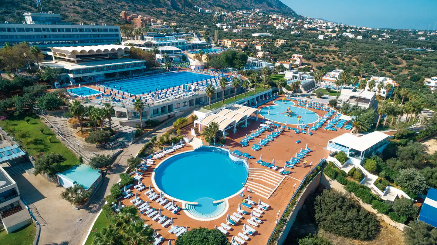 Royal & Imperial Belvedere Pool