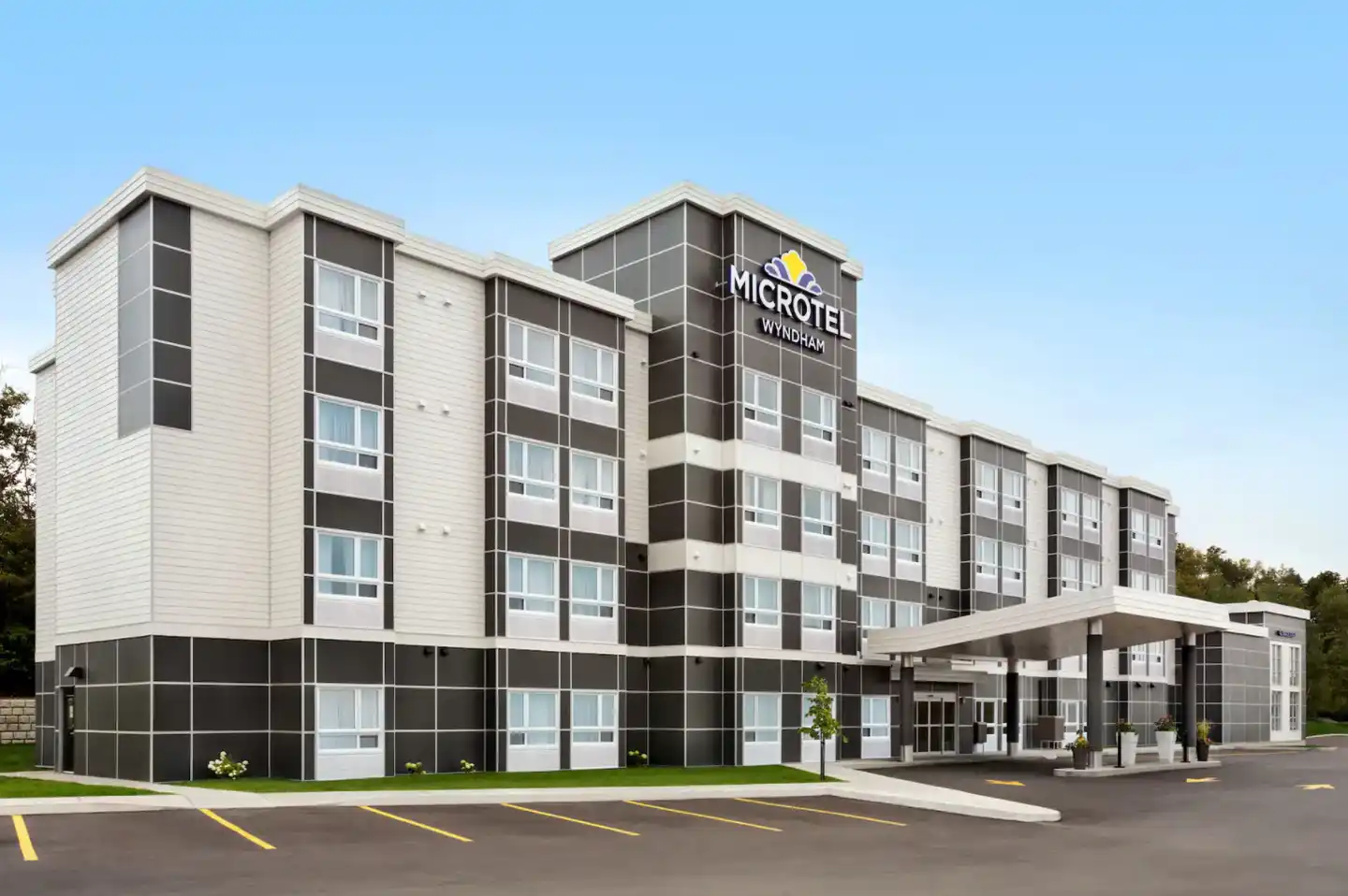Microtel Inn & Suites Montreal Airport - Dorval QC Aussenansicht