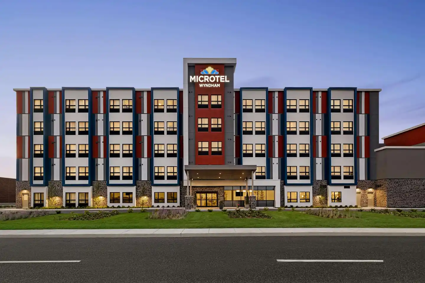 Microtel Inn & Suites Montreal Airport - Dorval QC Aussenansicht
