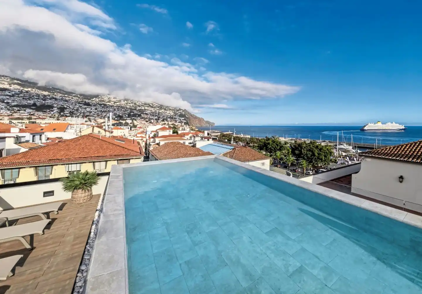 Barceló Funchal Oldtown Pool