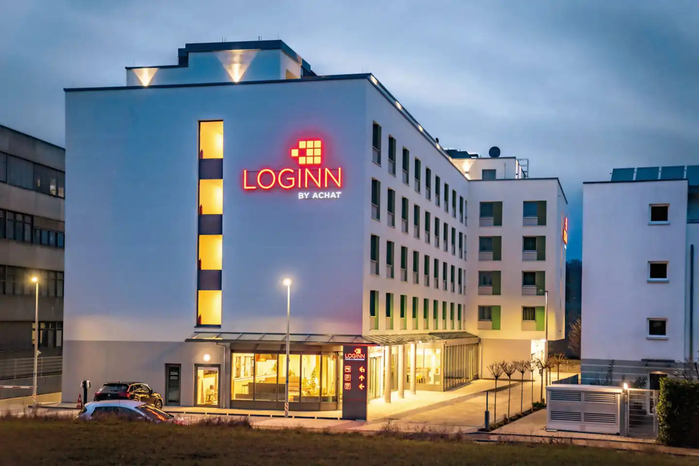 LOGINN Hotel Stuttgart Zuffenhausen Aussenansicht