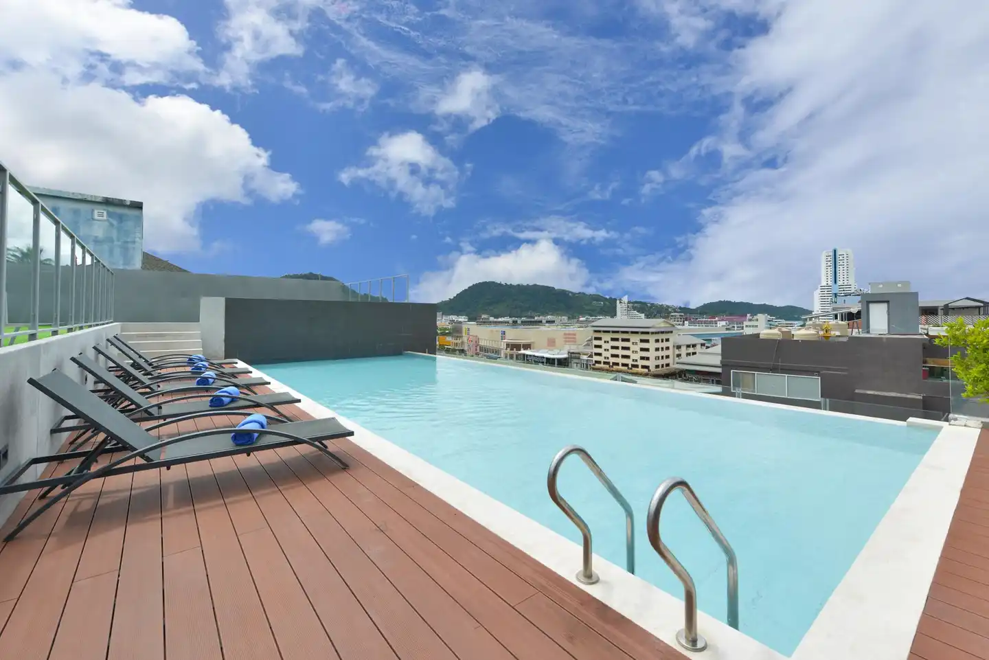 Grace Patong Hotel Pool