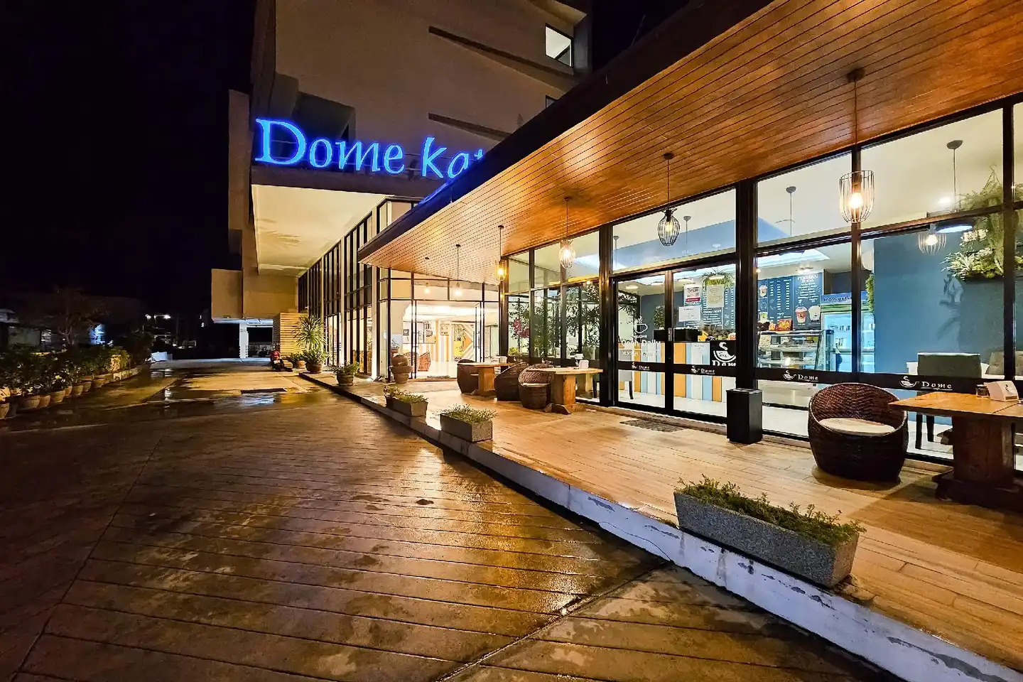 Dome Kata Resort Aussenansicht