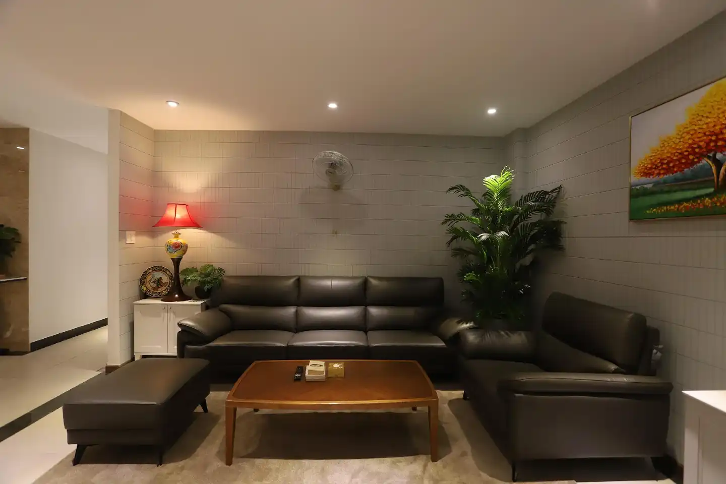 Lanura Apartments and Hotel Lobby