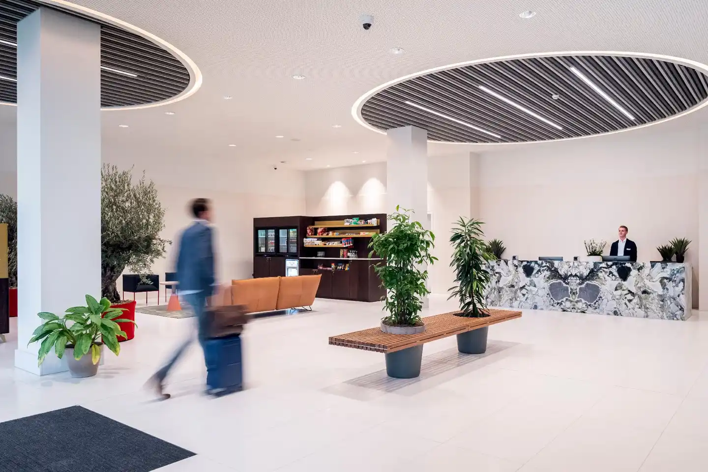 PREMIER SUITES PLUS Amsterdam Lobby