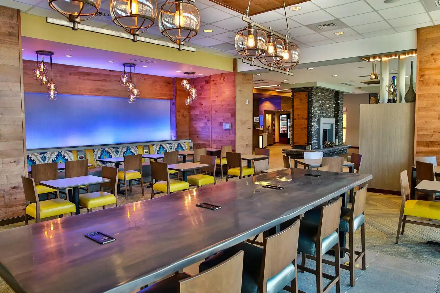 Fairfield Inn & Suites by Marriott Savannah Midtown Bar