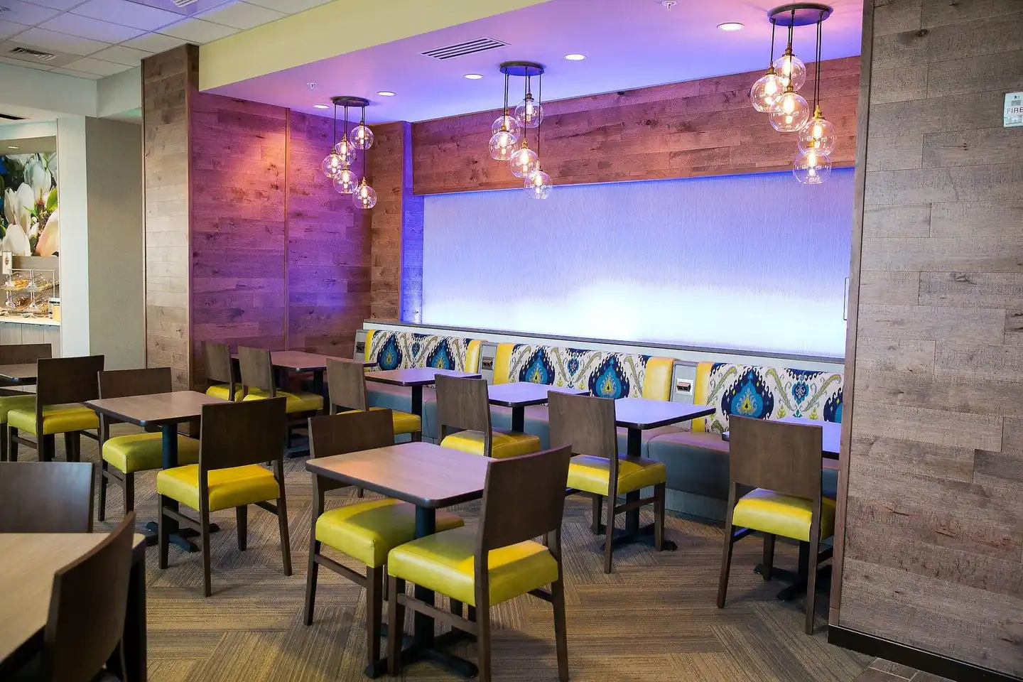 Fairfield Inn & Suites by Marriott Savannah Midtown Restaurant