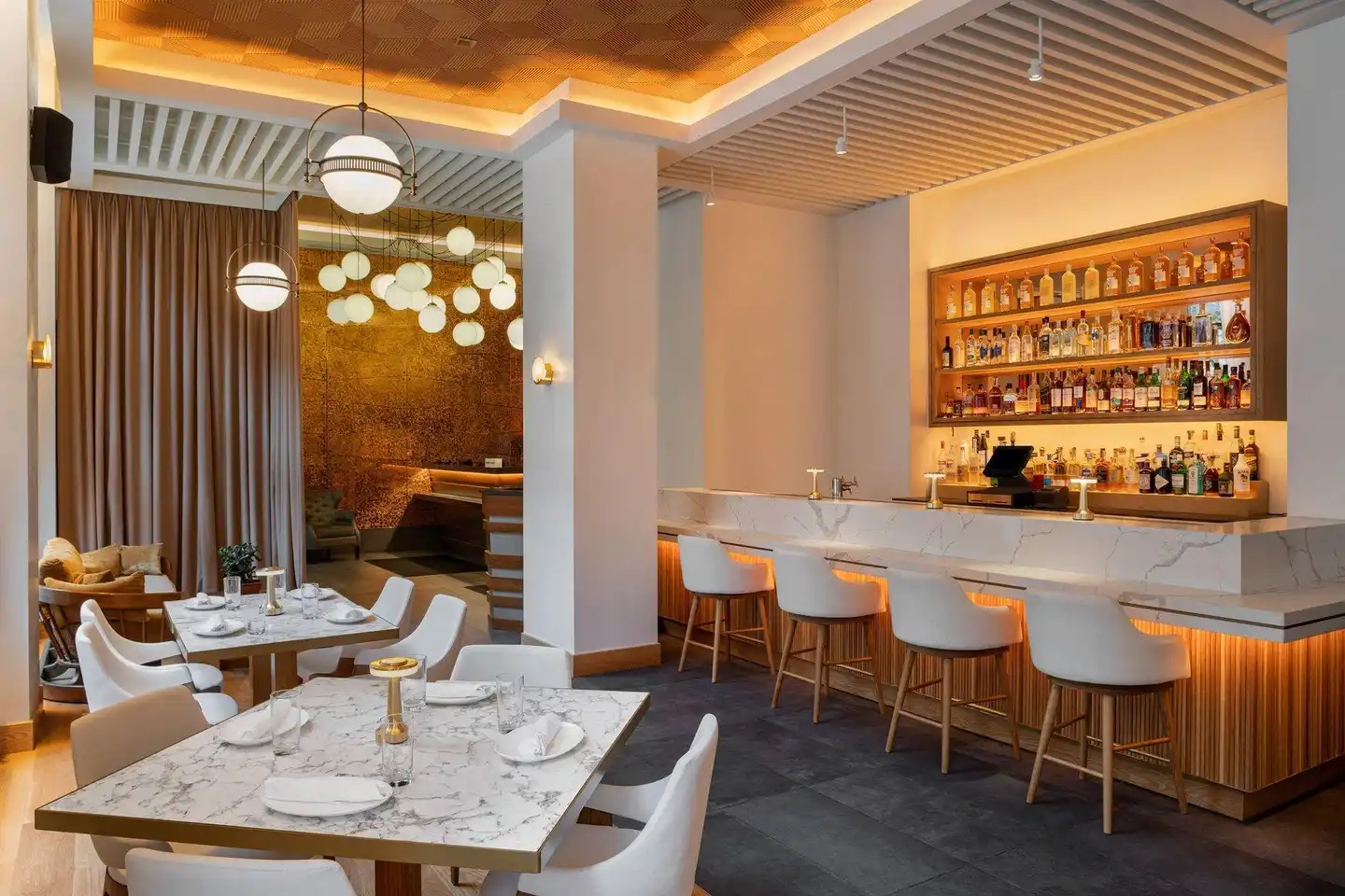 Four Points by Sheraton Manhattan Midtown West Bar