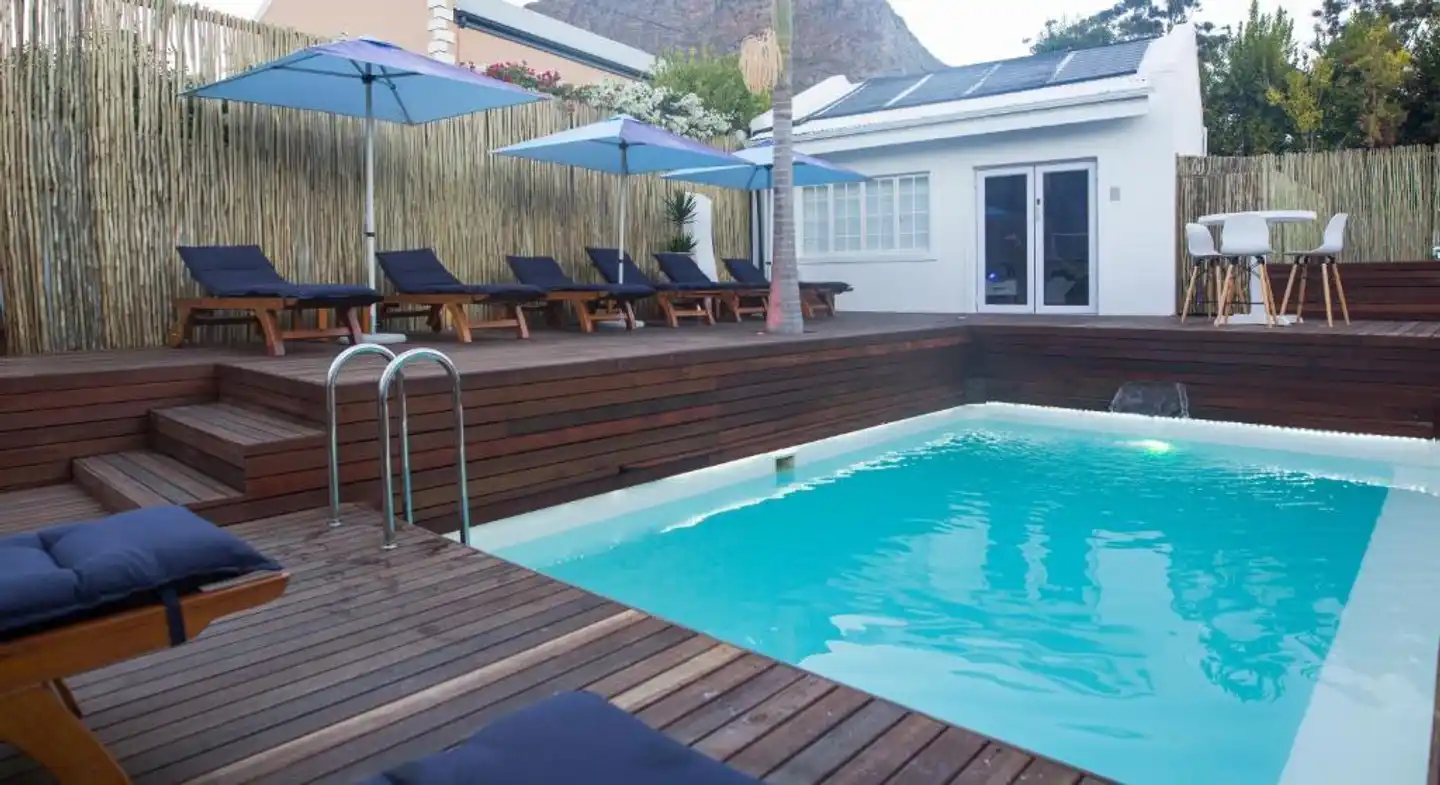theLAB Franschhoek Hallenbad