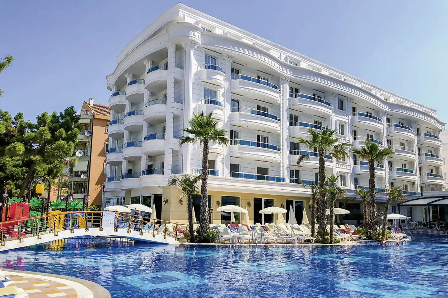 Grand Blue Fafa Resort Aussenansicht