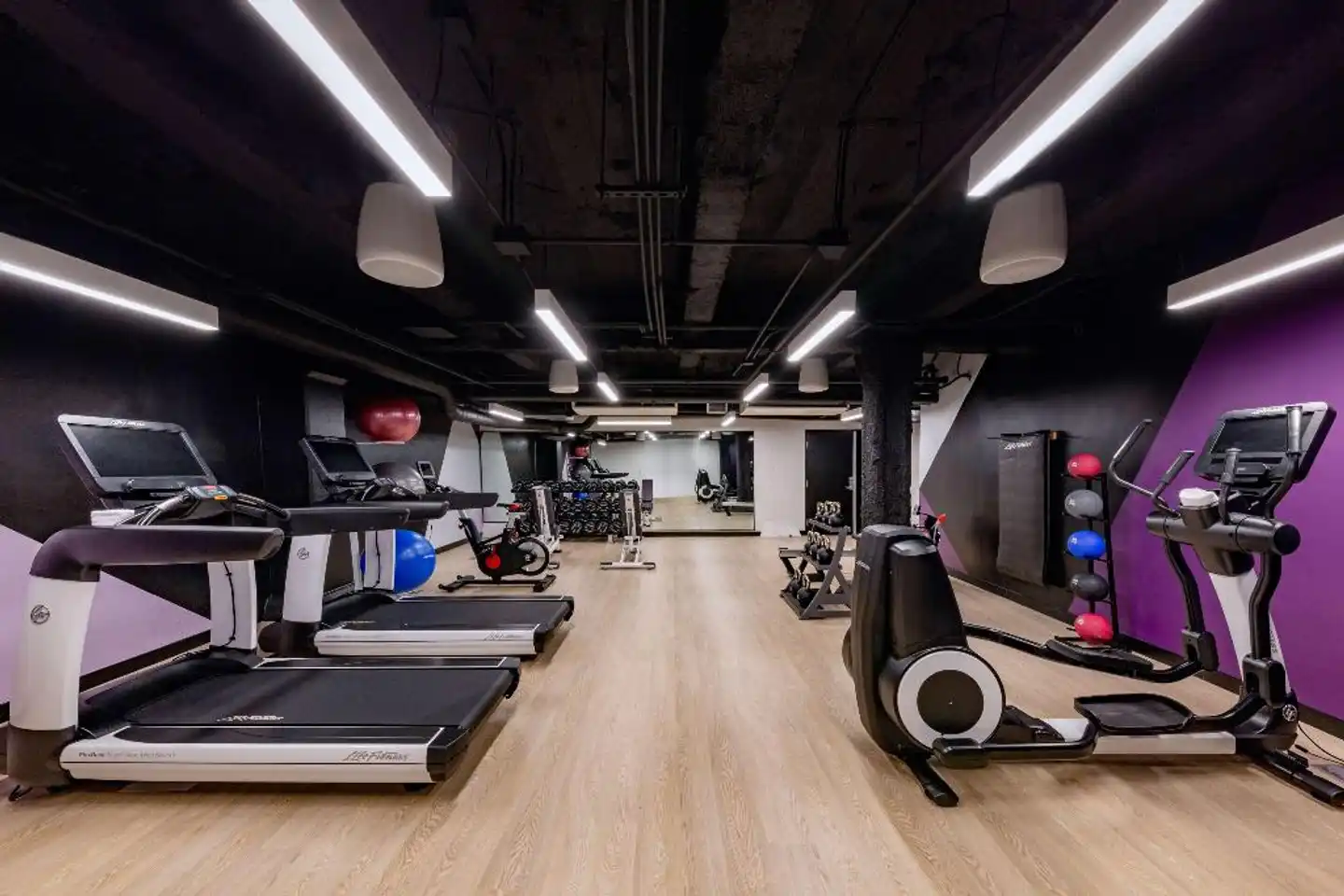YOTEL San Francisco Sport und Entertainment