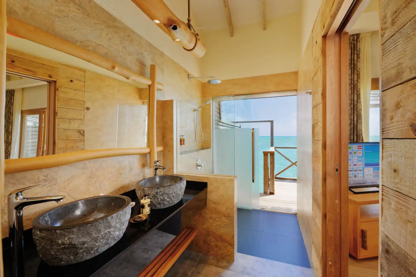 You&Me Maldives Badezimmer
