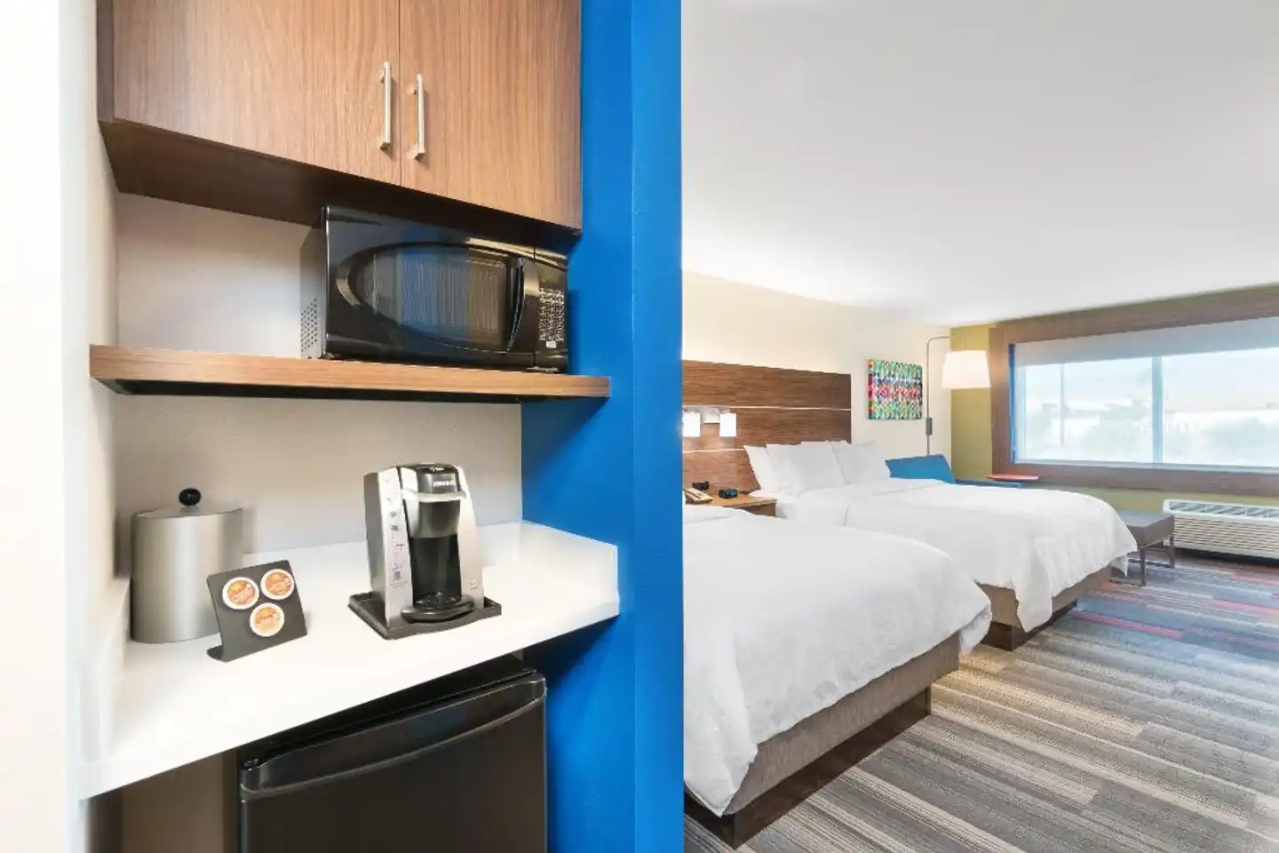 Holiday Inn Express & Suites Lake Havasu - London Bridge Wohnbeispiel
