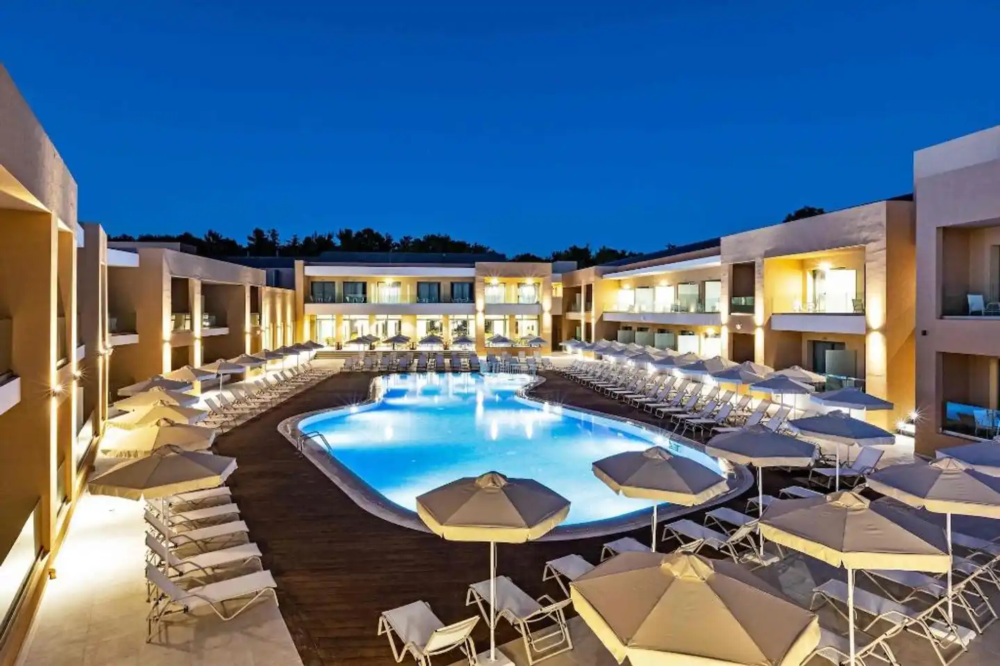 White Olive Elite Laganas Pool