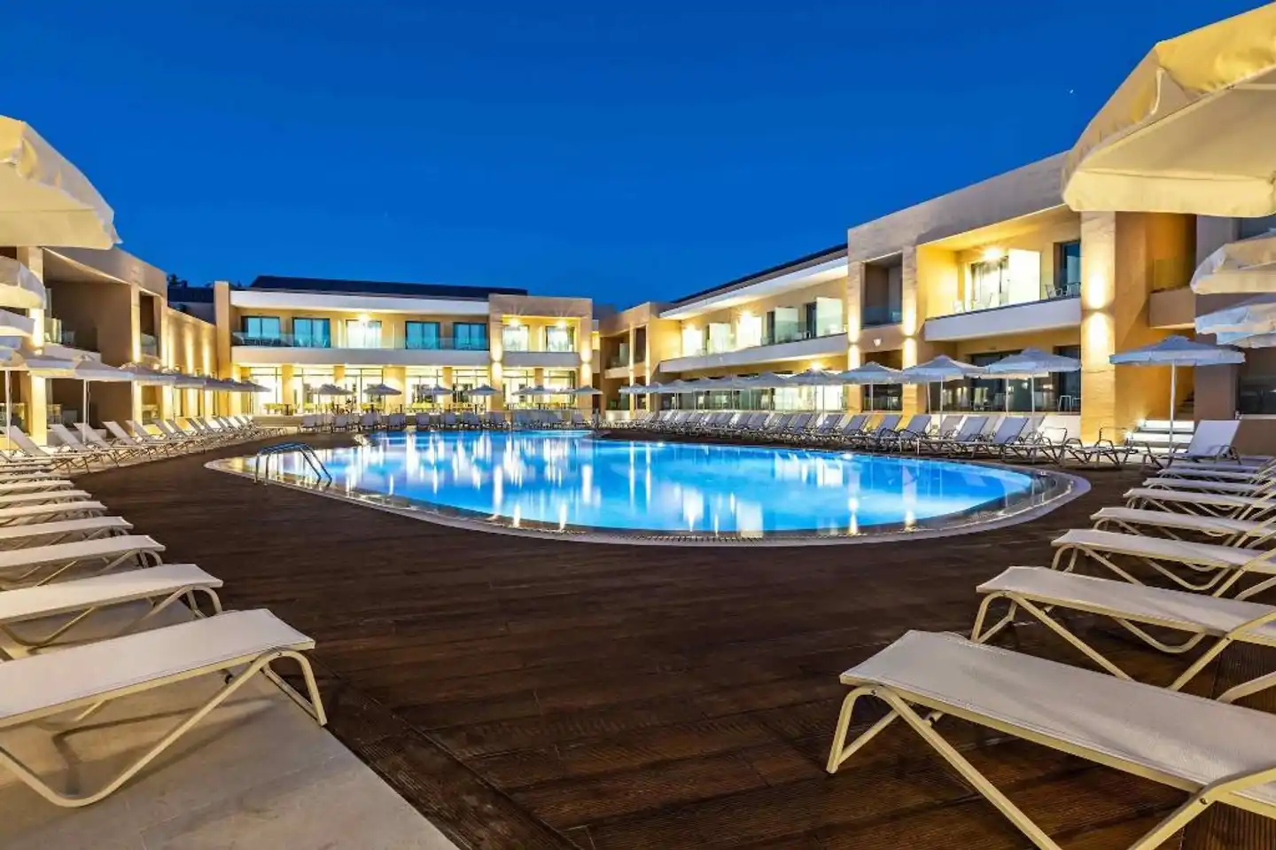 White Olive Elite Laganas Pool