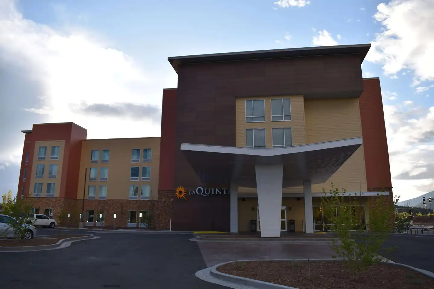 La Quinta Inn & Suites by Wyndham Flagstaff East I-40 Aussenansicht