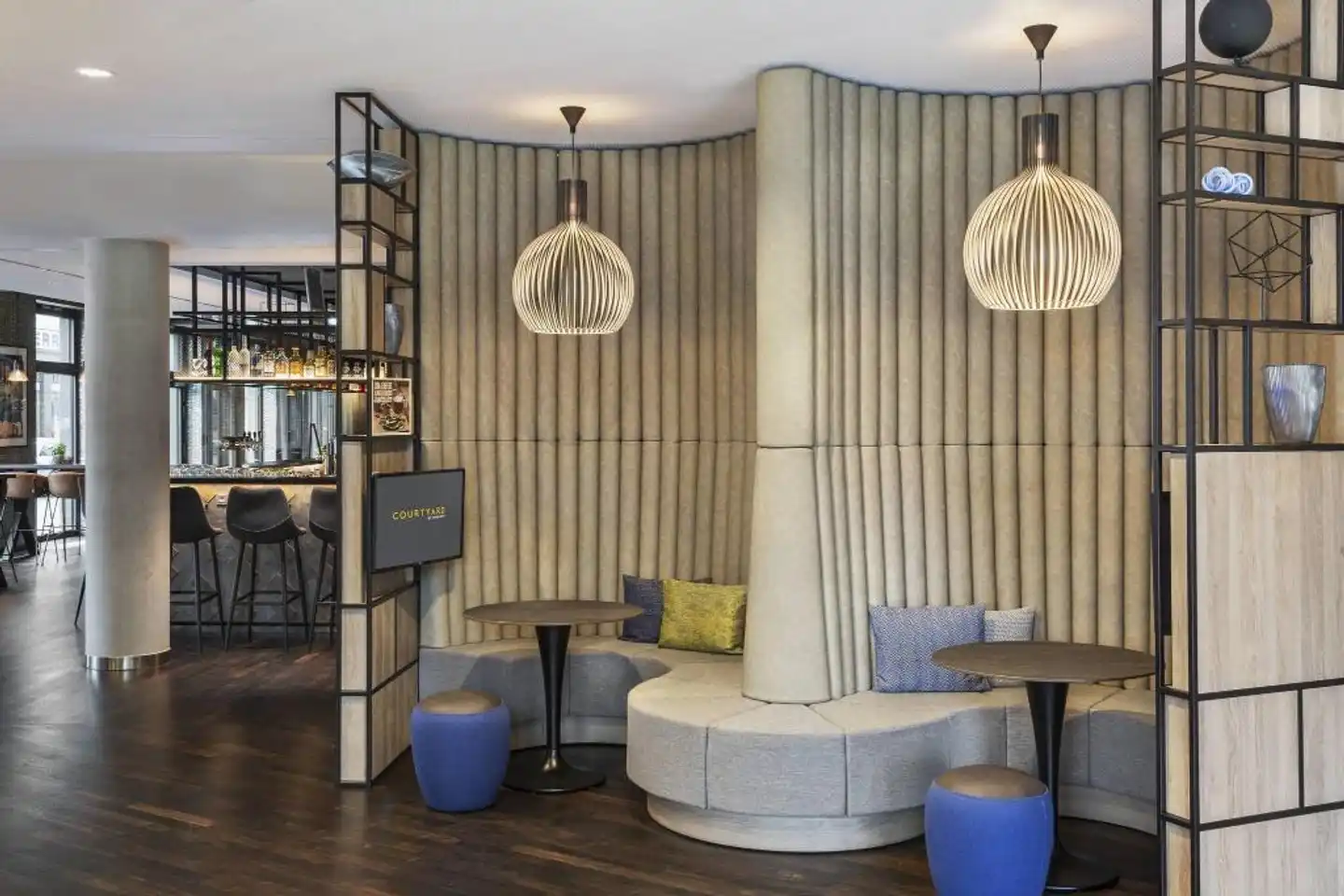 Courtyard by Marriott Hamburg City Lobby