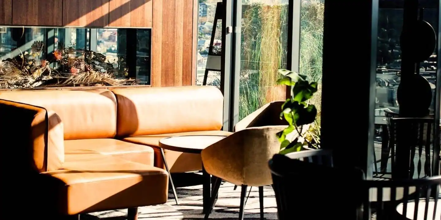 Crowne Plaza Hobart Lobby