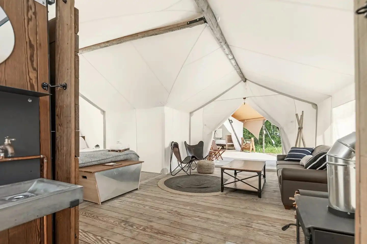 Under Canvas Acadia Sport und Entertainment