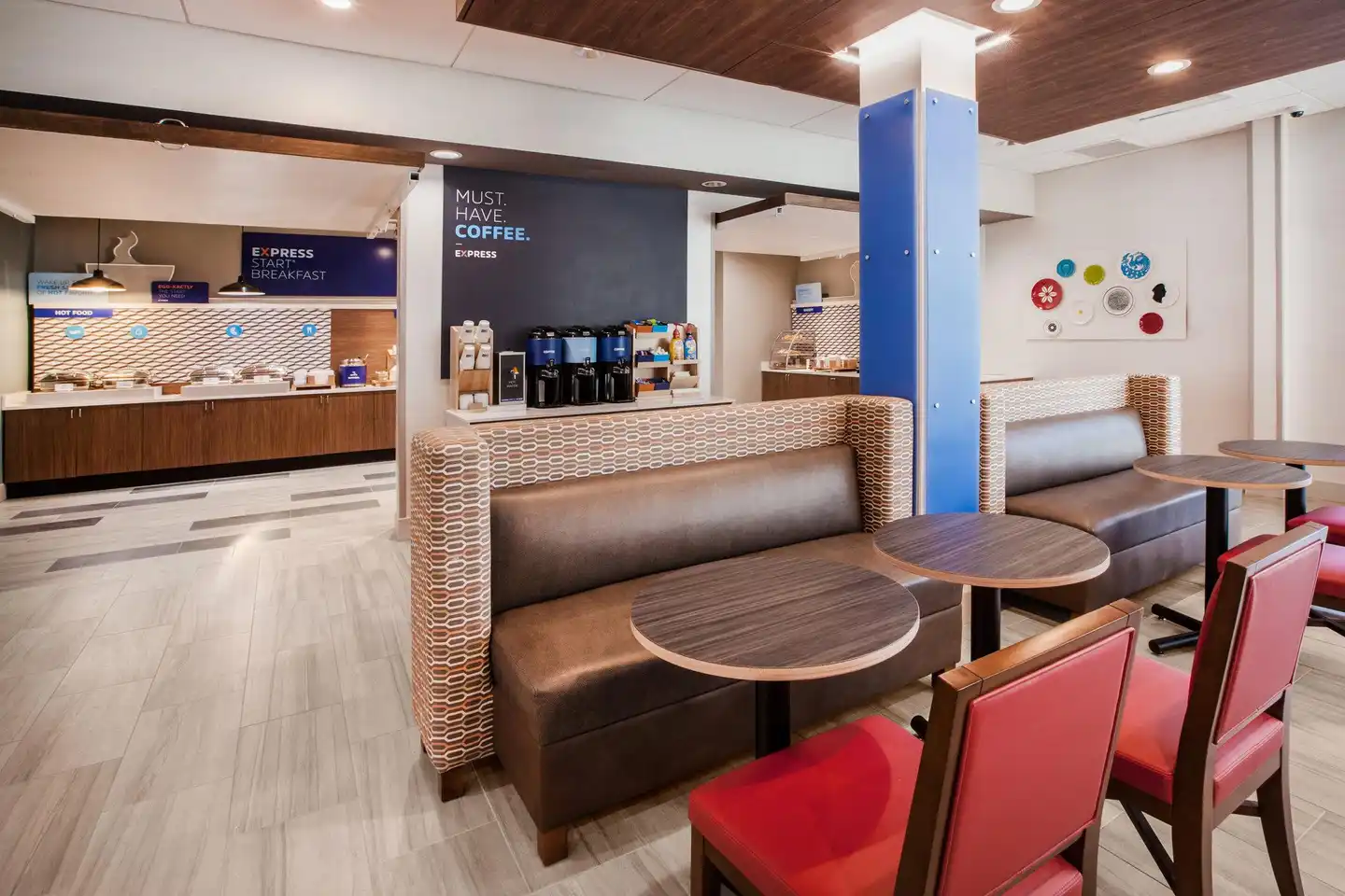 Holiday Inn Express & Suites Edmonton SW - Windermere Bar