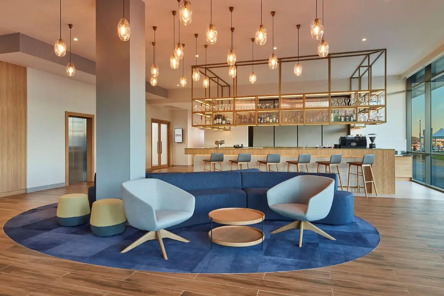 Hilton Garden Inn Albany Bar