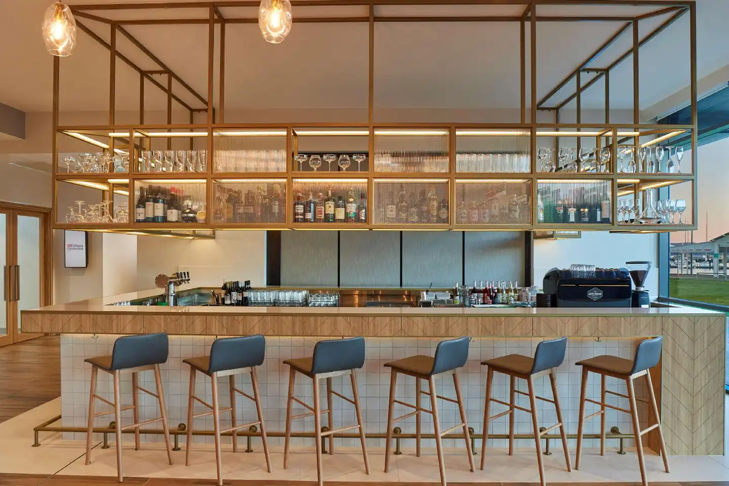 Hilton Garden Inn Albany Bar