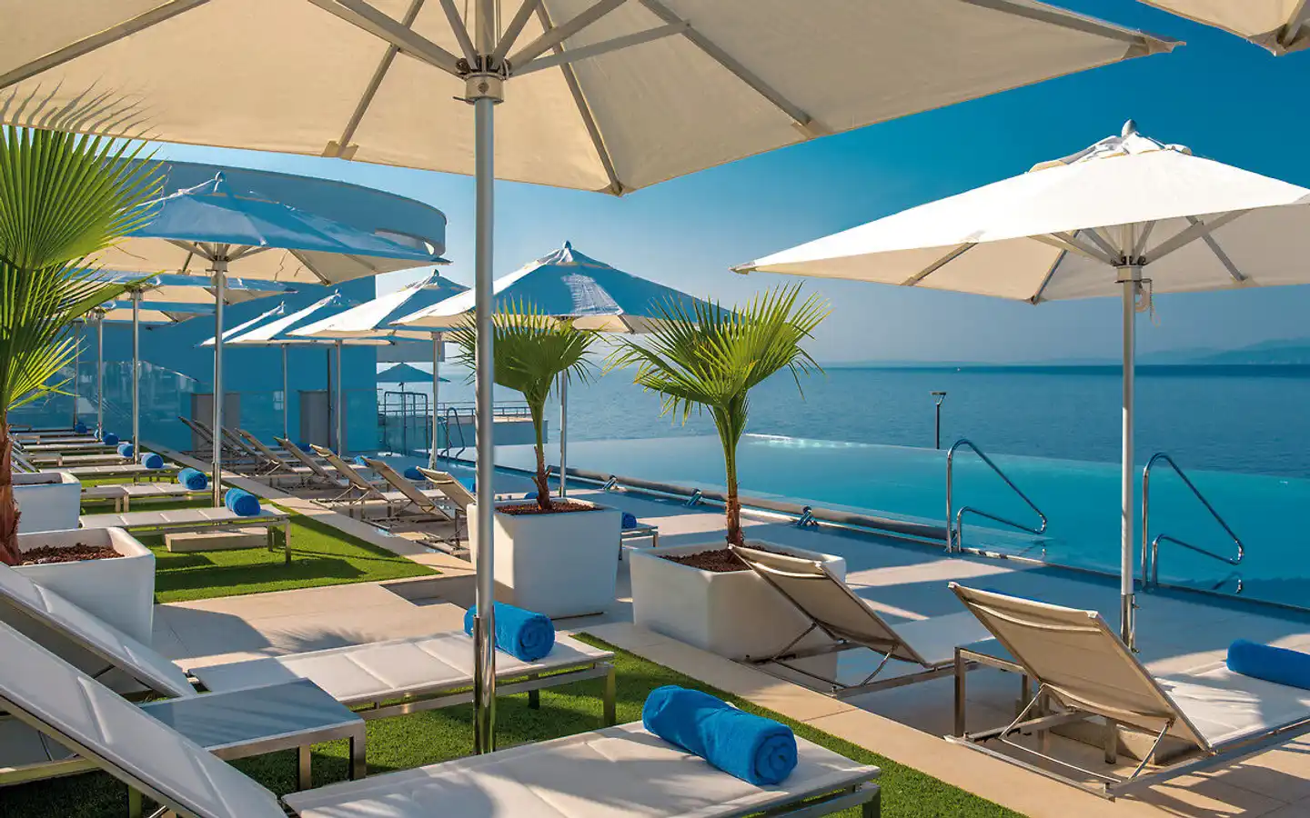 Hilton Rijeka Costabella Beach Resort & Spa Terrasse