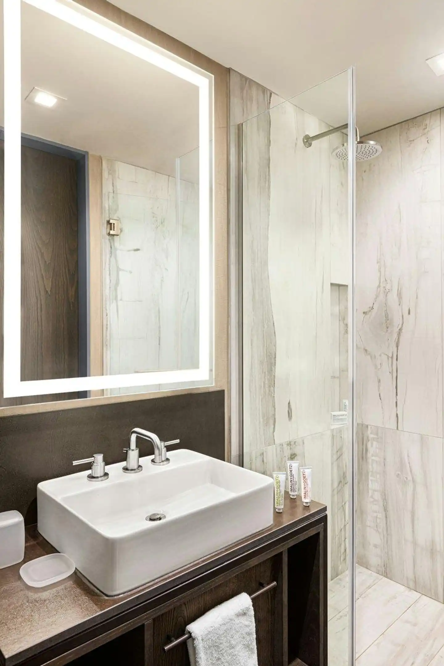Le Méridien New York, Fifth Avenue Badezimmer