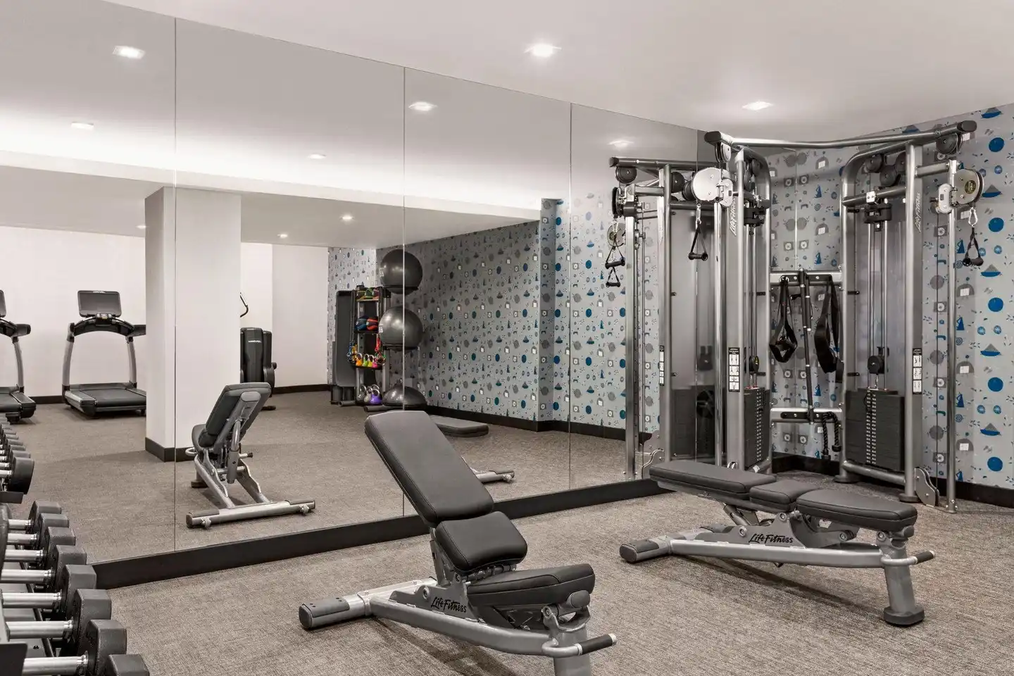 Le Méridien New York, Fifth Avenue Sport und Entertainment