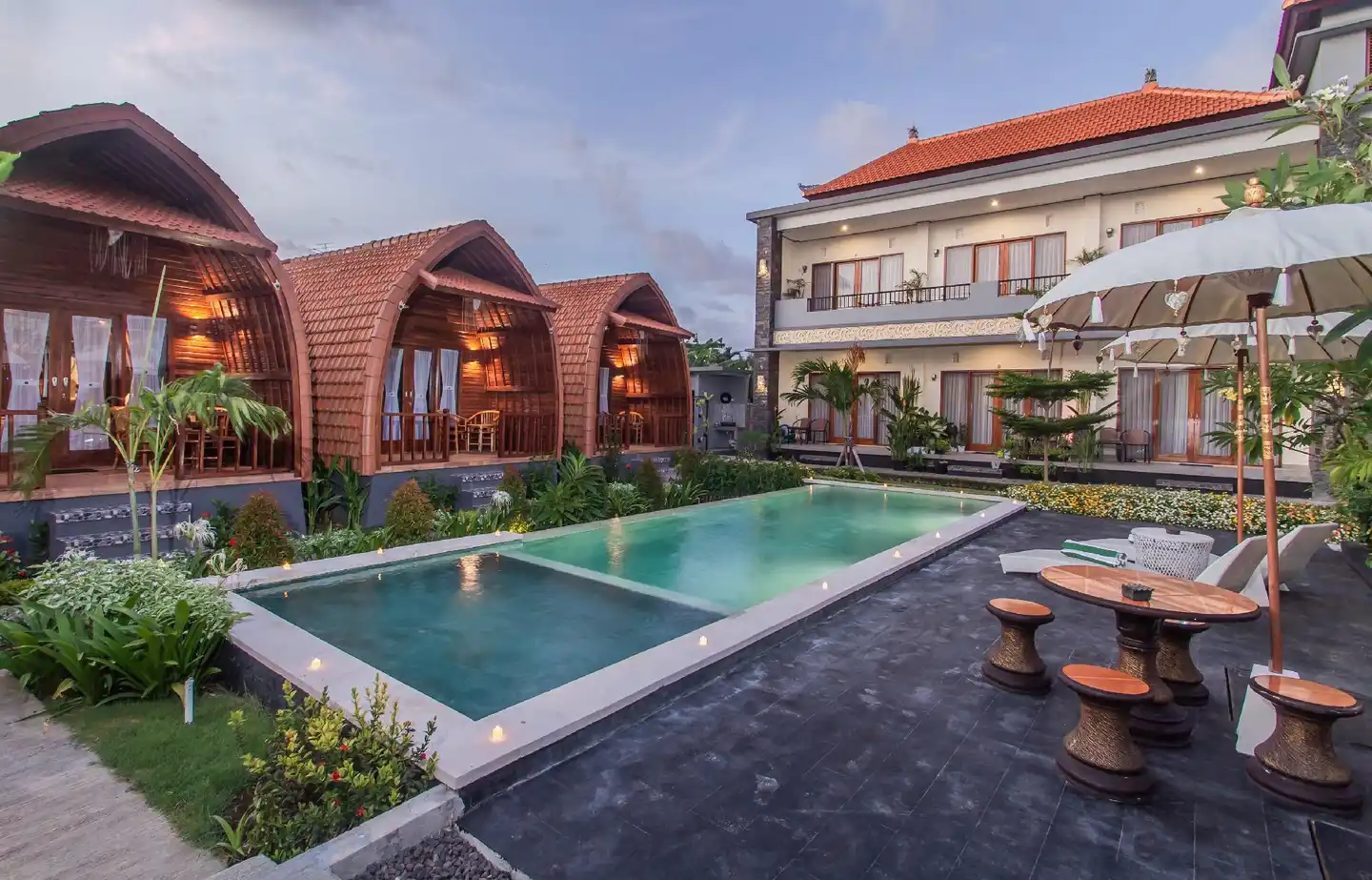 Mailaku House Pool