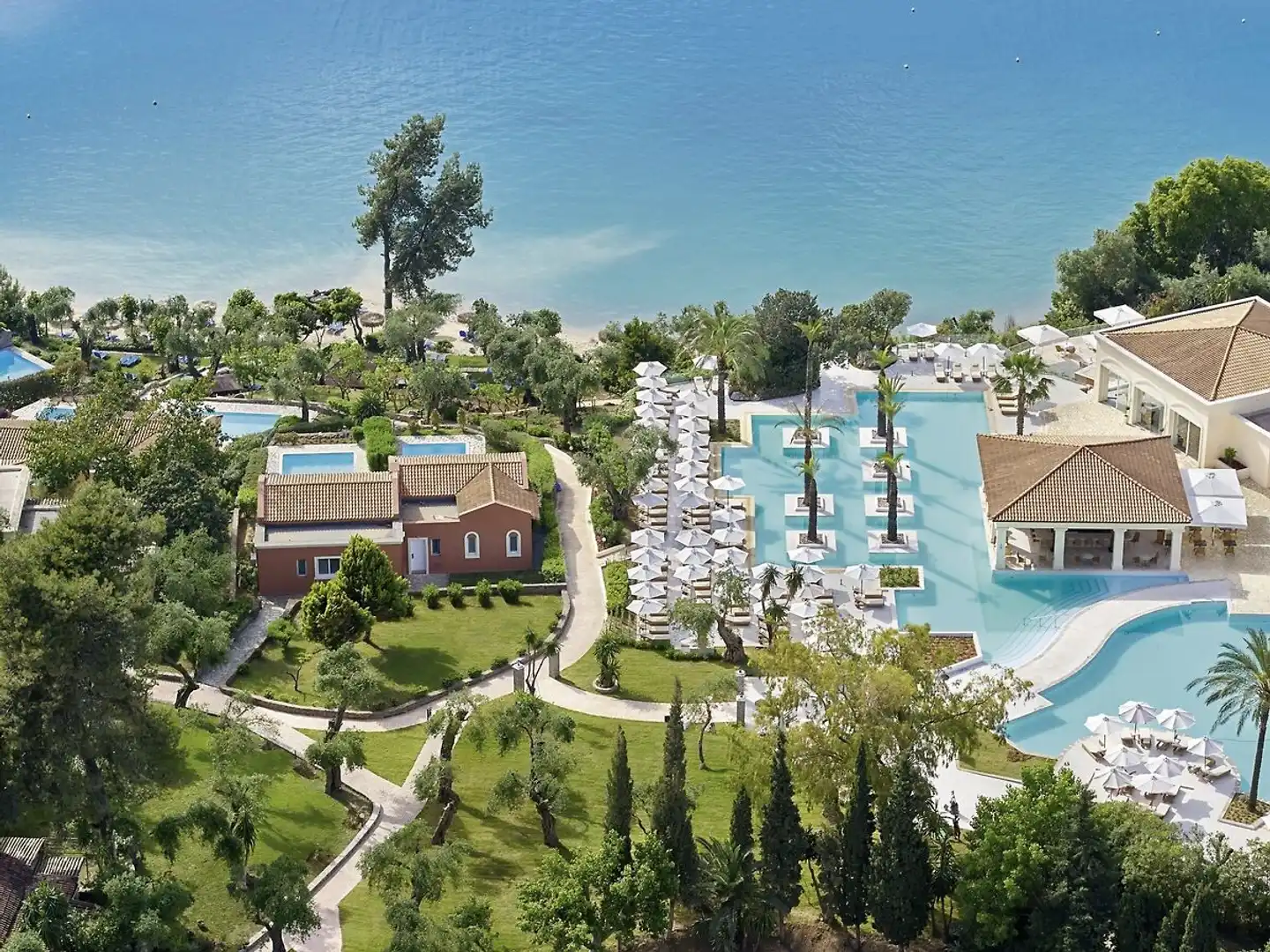 Grecotel Eva Palace Aussenansicht