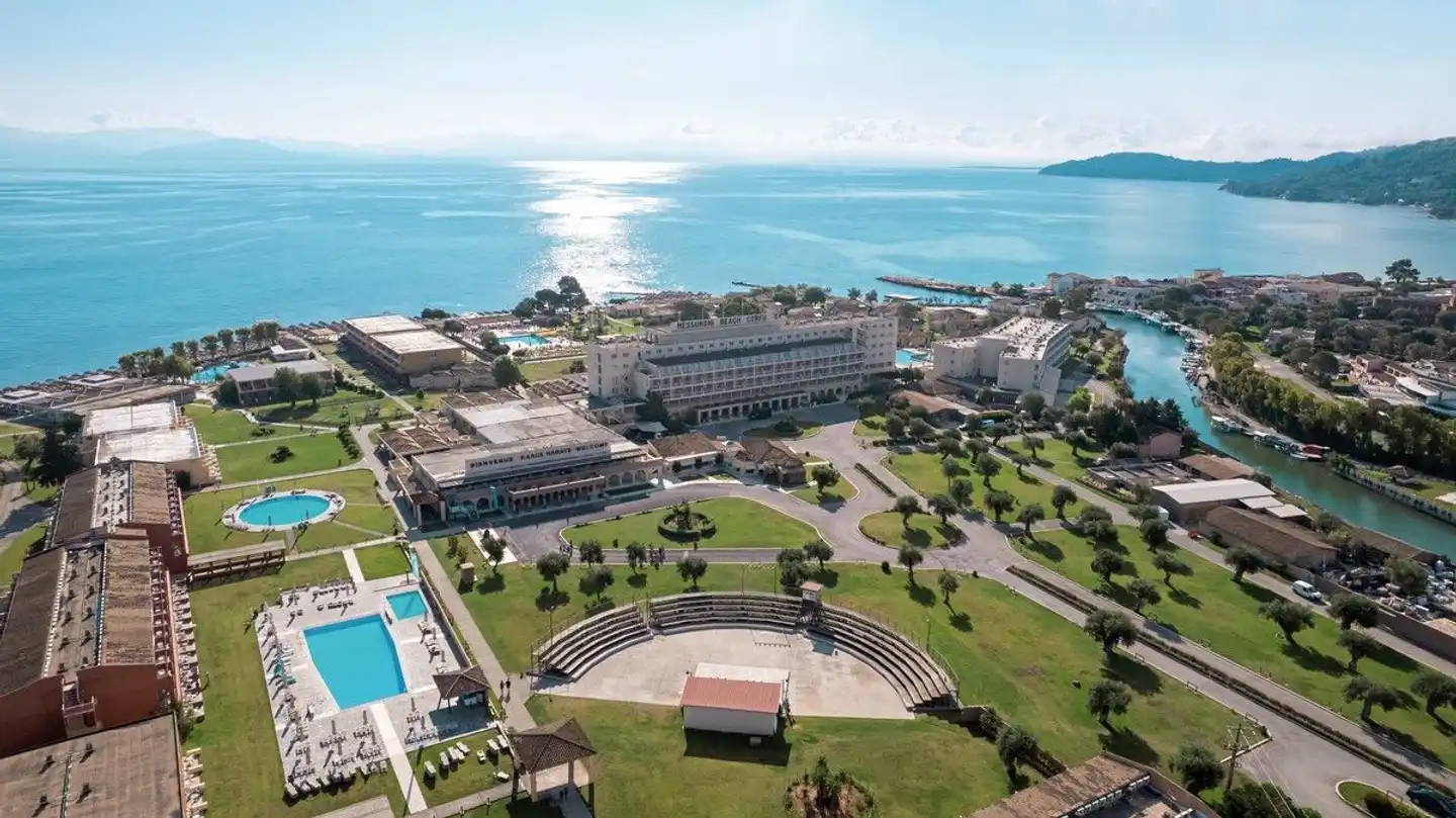 Mitsis Messonghi Beach Hotel Aussenansicht