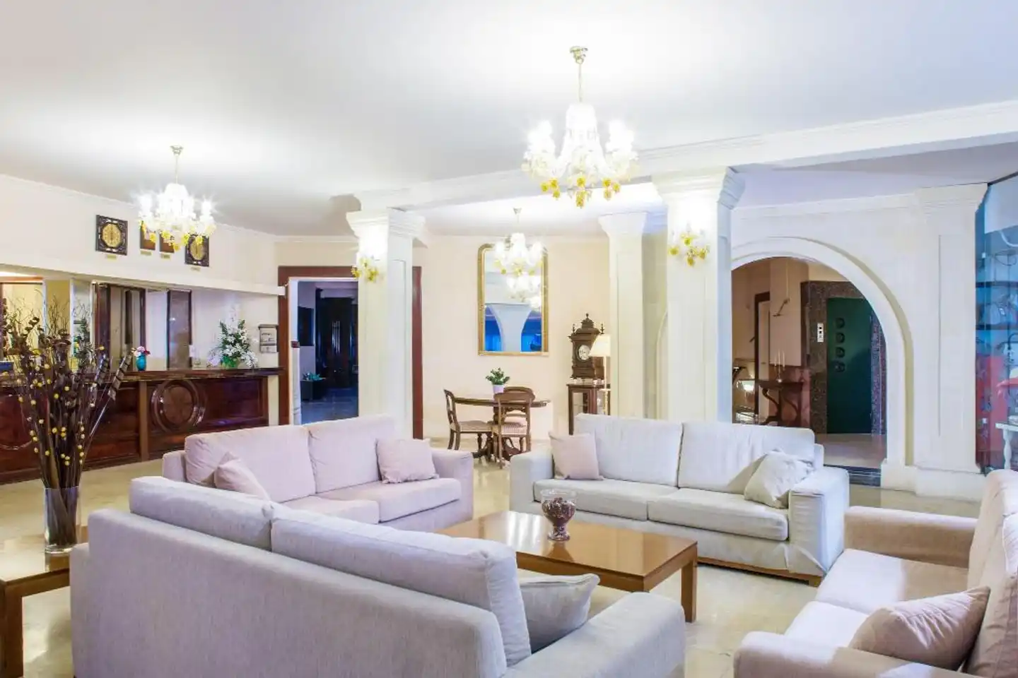 CNic Paleo ArtNouveau Hotel Lobby