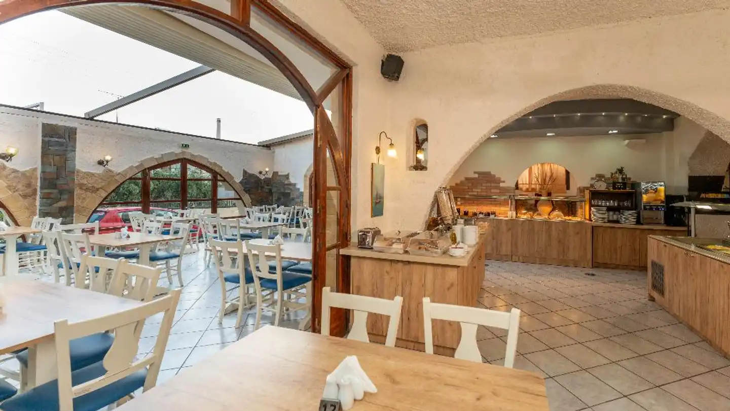 Erato Hotel Restaurant