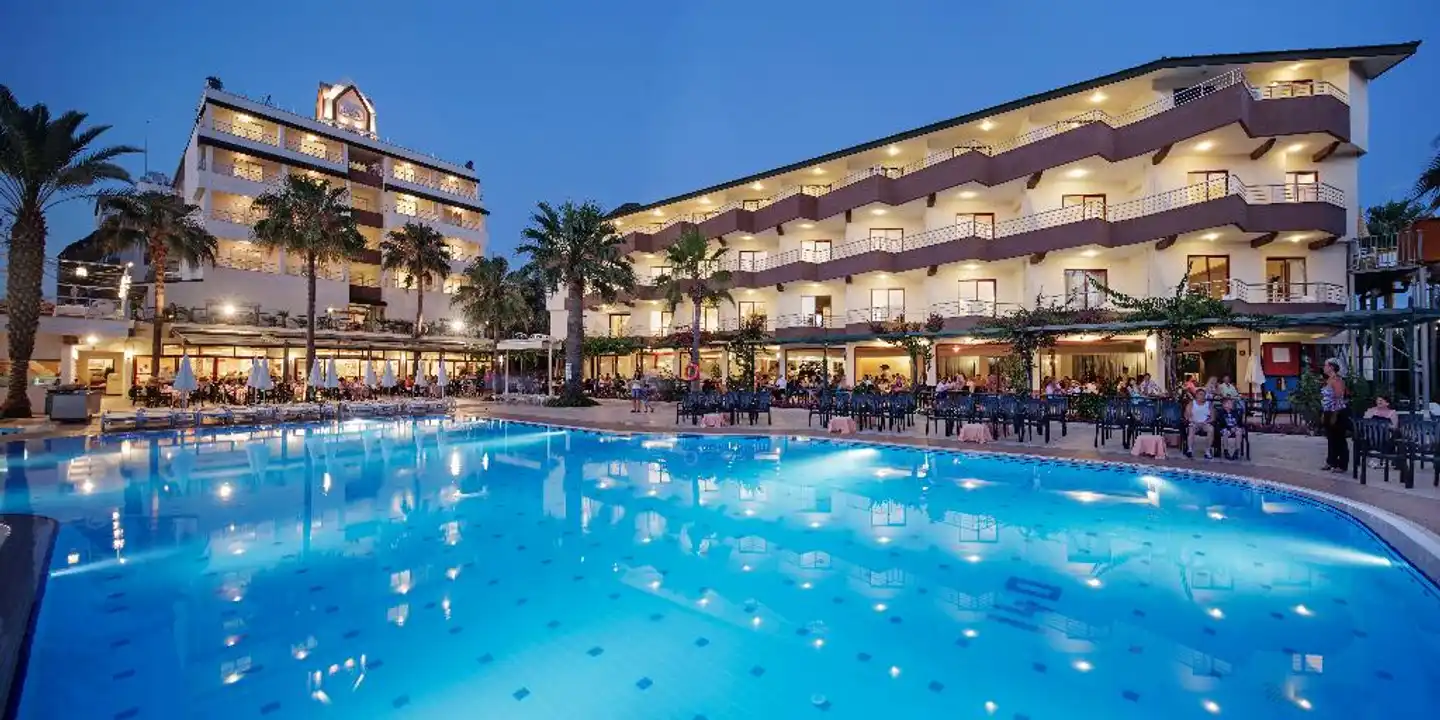 Galeri Resort Hotel Pool