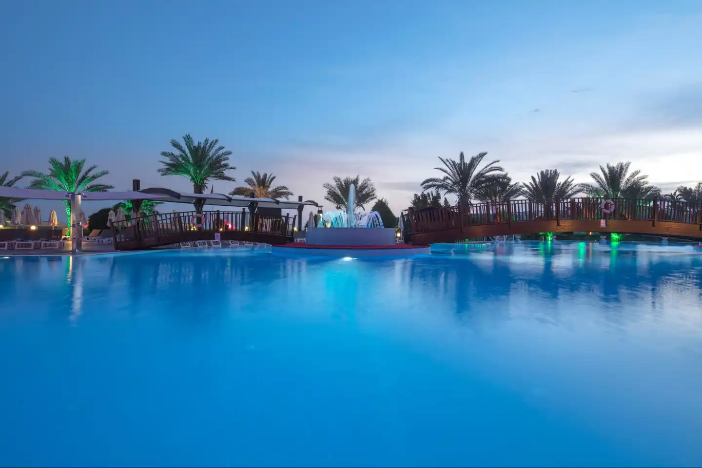 Granada Luxury Okurcalar Hotel Pool