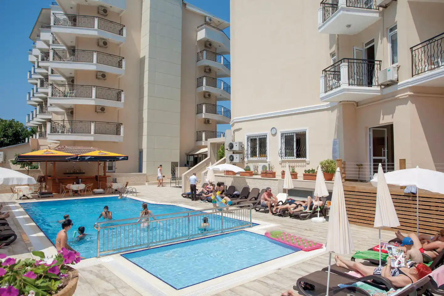 Riviera Hotel & Spa Pool